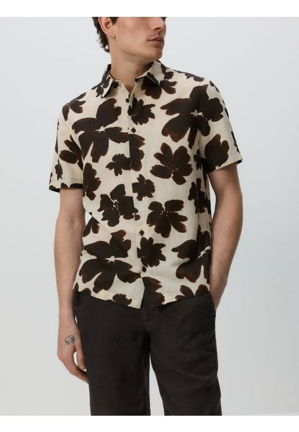 Reserved - Lniana koszula regular fit - beżowy. Kolor: beżowy. Materiał: len