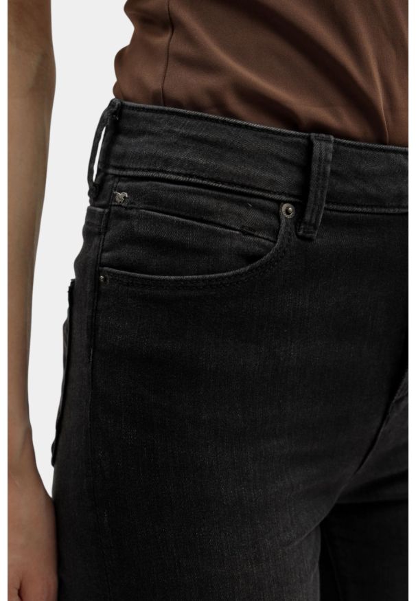 Damskie Spodnie Jeansowe Mustang Style Georgia Super Skinny Denim Black 1016903 4000 802