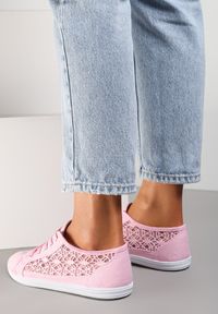 Born2be - Różowe Tenisówki z Ażurowymi Bokami Ariemessa. Okazja: do pracy, na co dzień. Zapięcie: sznurówki. Kolor: różowy. Materiał: materiał, jeans. Wzór: ażurowy. Styl: casual #3