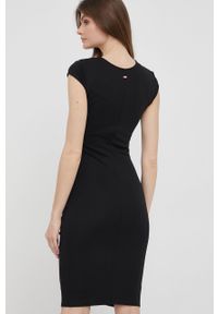 Armani Exchange sukienka 3LYAAK.YJ2UZ kolor czarny mini dopasowana. Kolor: czarny. Materiał: dzianina. Długość rękawa: krótki rękaw. Wzór: gładki. Typ sukienki: dopasowane. Długość: mini #2