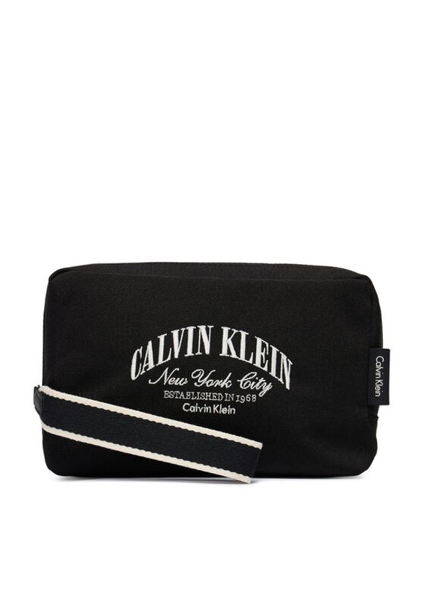 Calvin Klein Kosmetyczka Graphic Pouch LV04D1236G Czarny. Kolor: czarny. Materiał: materiał