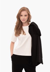 Volcano - Gładka koszulka, Comfort Fit, T-LENI. Materiał: prążkowany, bawełna, len, materiał. Długość rękawa: krótki rękaw. Długość: krótkie. Wzór: gładki. Sezon: lato. Styl: klasyczny #1