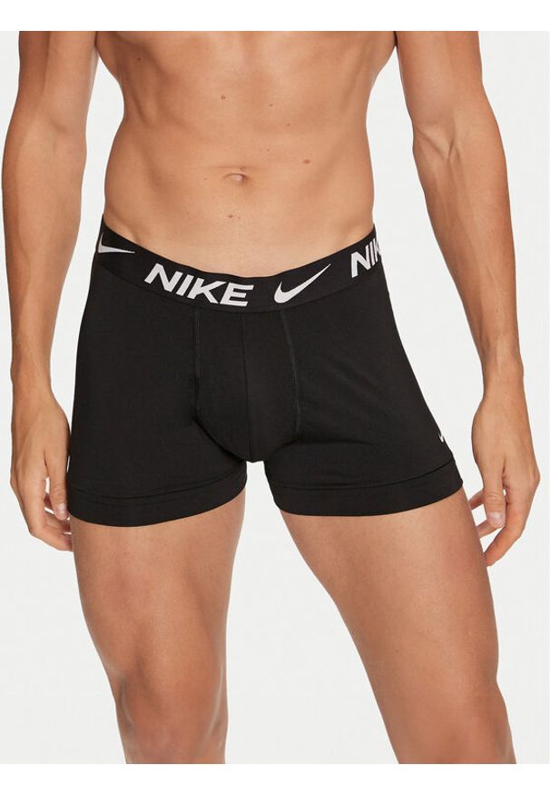 Nike Komplet 3 par bokserek Trunk 000PKE1224 Kolorowy. Materiał: syntetyk. Wzór: kolorowy