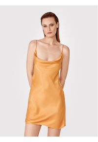 Simple Sukienka codzienna SUD018 Brązowy Regular Fit. Okazja: na co dzień. Kolor: brązowy. Materiał: wiskoza. Typ sukienki: proste. Styl: casual #1