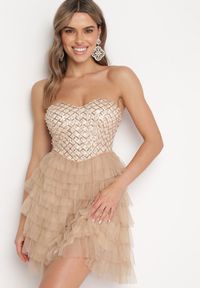 Born2be - Beżowa Sukienka Mini Bez Ramiączek z Cyrkoniami i Tiulem Jesionna. Kolor: beżowy. Materiał: tiul. Długość rękawa: bez ramiączek. Wzór: aplikacja. Długość: mini #1