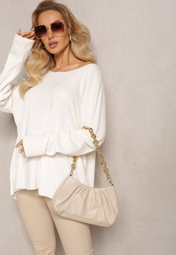 Renee - Jasnobeżowy Sweter o Luźnym Kroju Adaoma. Kolor: beżowy. Materiał: tkanina, dzianina. Wzór: gładki
