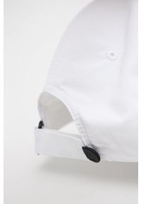 Refrigiwear - RefrigiWear czapka kolor biały z aplikacją. Kolor: biały. Wzór: aplikacja #2