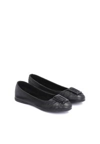 Kazar - Klasyczne czarne baleriny ze skóry z marszczeniem i klamrą. Zapięcie: klamry. Kolor: czarny. Materiał: skóra. Szerokość cholewki: normalna. Wzór: aplikacja. Styl: klasyczny #3