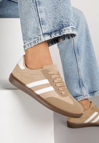 Renee - Ciemnobeżowe Sneakersy z Geometrycznym Wzorem Naliette. Okazja: na co dzień. Kolor: beżowy. Materiał: jeans. Wzór: geometria