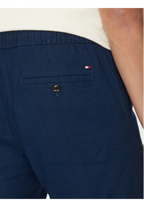 TOMMY HILFIGER - Tommy Hilfiger Spodnie materiałowe Harlem MW0MW38801 Granatowy Slim Fit. Kolor: niebieski. Materiał: len