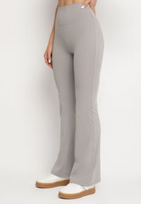 Born2be - Jasnoszare Legginsy Typu Dzwony z Wysokim Stanem Orralise. Okazja: na co dzień. Stan: podwyższony. Kolor: szary. Styl: casual