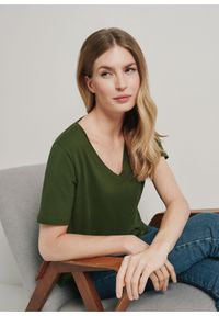 Ochnik - Ciemnozielony T-shirt damski basic. Kolor: zielony. Materiał: bawełna #3