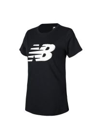Koszulka New Balance WT03816BK - czarna. Kolor: czarny. Materiał: bawełna, materiał. Długość rękawa: krótki rękaw. Długość: krótkie