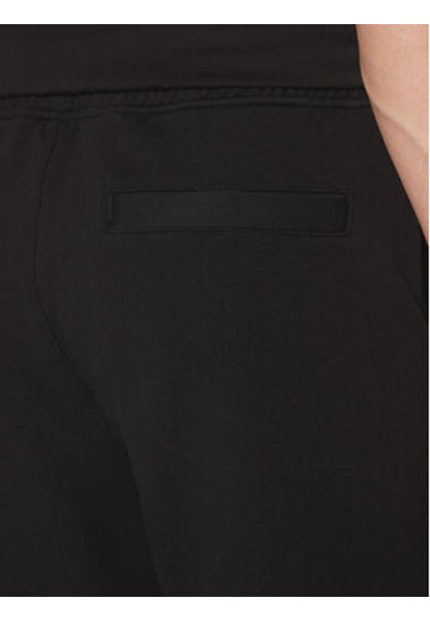 BOSS Spodnie dresowe 50533392 Czarny Regular Fit. Kolor: czarny. Materiał: bawełna