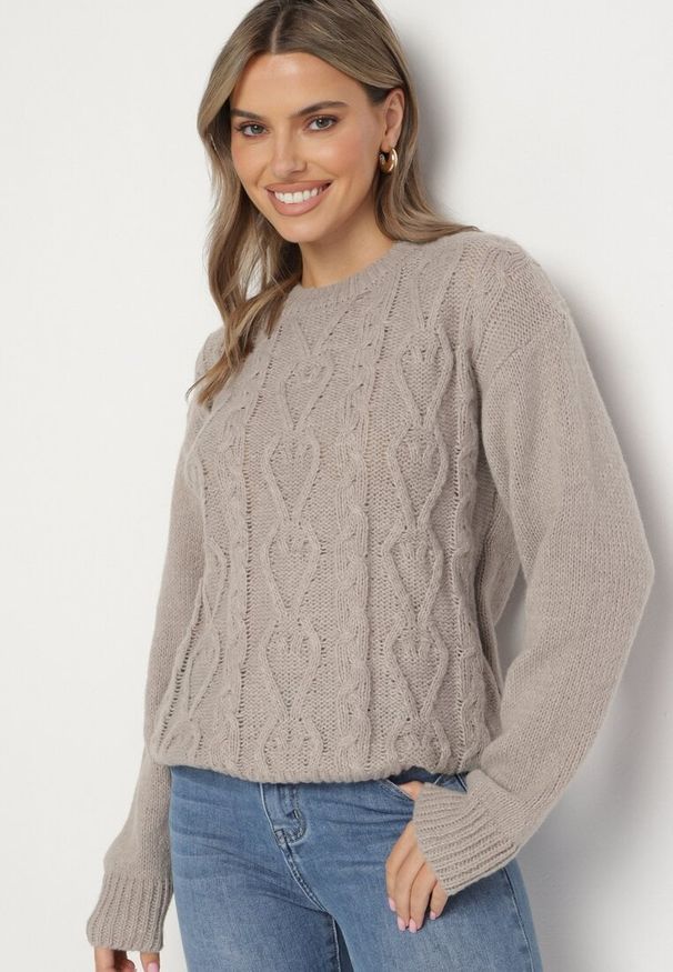 Born2be - Szary Sweter z Wełną Ściągaczem i Tłoczeniem Riavonnae. Okazja: na co dzień. Kolor: szary. Materiał: wełna. Styl: wizytowy, klasyczny, casual, elegancki