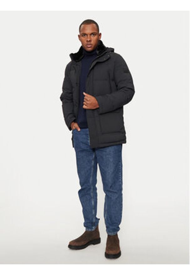 Hechter Paris Kurtka puchowa 50168 142205 Czarny Regular Fit. Kolor: czarny. Materiał: syntetyk