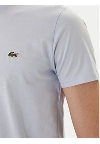 Lacoste T-Shirt TH6709 Błękitny Regular Fit. Kolor: niebieski. Materiał: bawełna #5