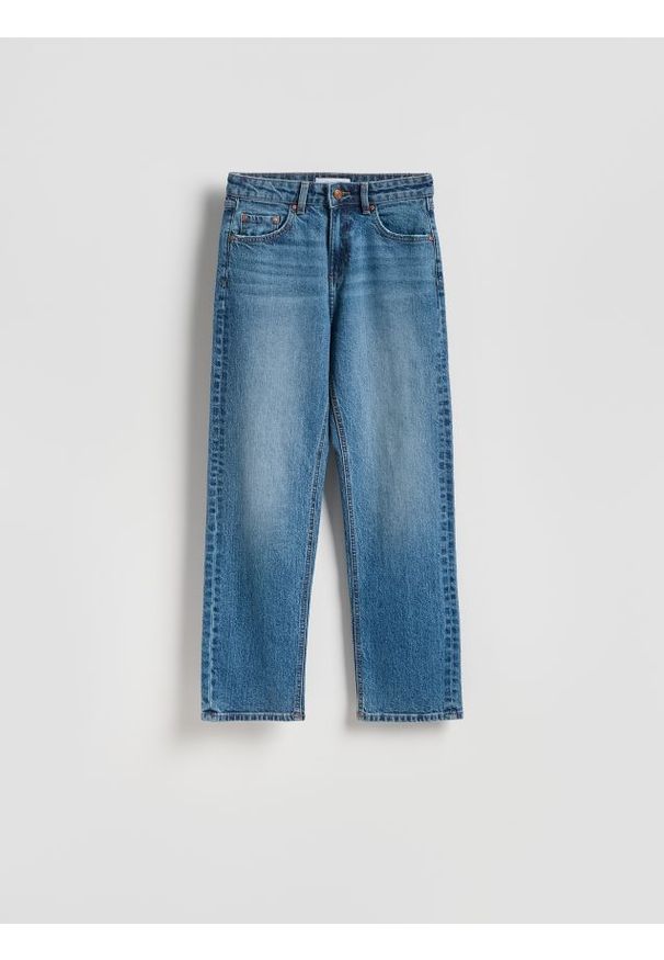 Reserved - Jeansy straight z krótszą nogawką - granatowy. Kolor: niebieski. Długość: krótkie
