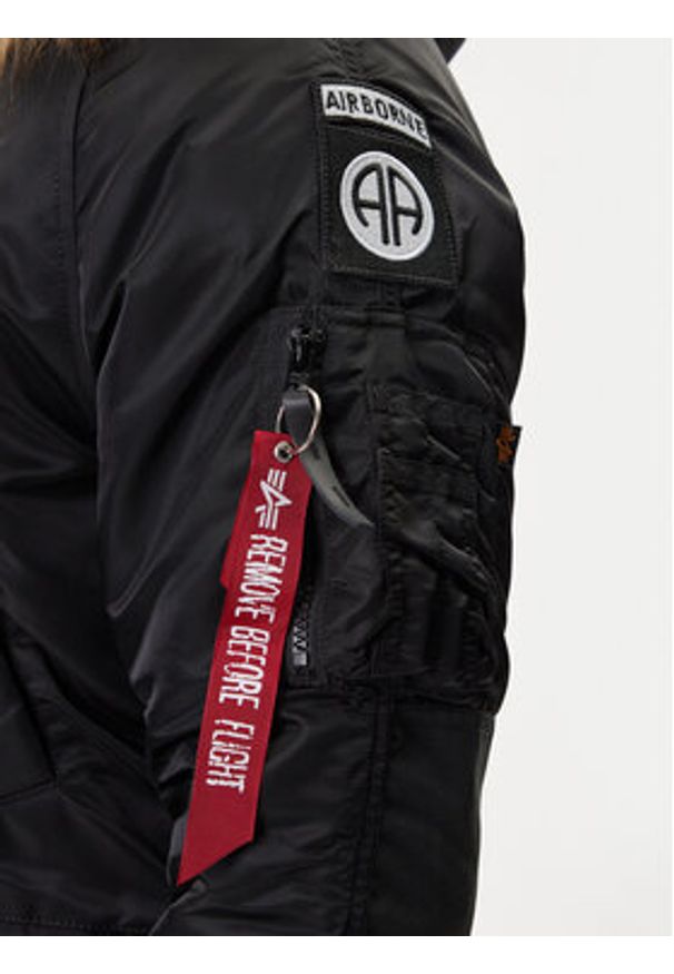 Alpha Industries Kurtka zimowa N3B Airborne 188141 Czarny Regular Fit. Kolor: czarny. Materiał: syntetyk. Sezon: zima