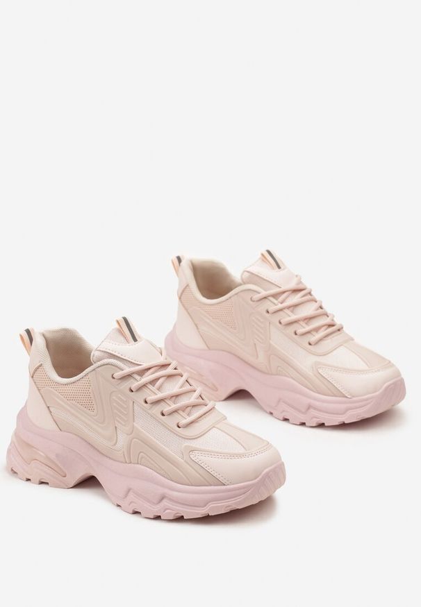 Renee - Różowe Klasyczne Sneakersy Sznurowane na Niskiej Platformie Lenivia. Okazja: na co dzień. Kolor: różowy. Materiał: jeans. Obcas: na platformie