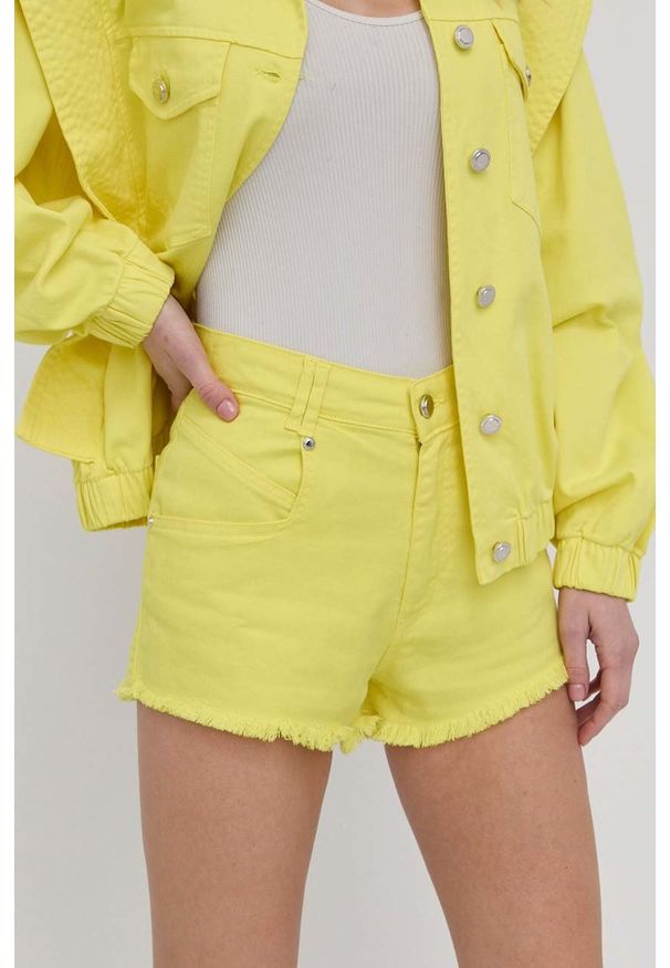 Silvian Heach szorty jeansowe damskie kolor żółty gładkie high waist. Okazja: na co dzień. Stan: podwyższony. Kolor: żółty. Materiał: jeans. Wzór: gładki. Styl: casual