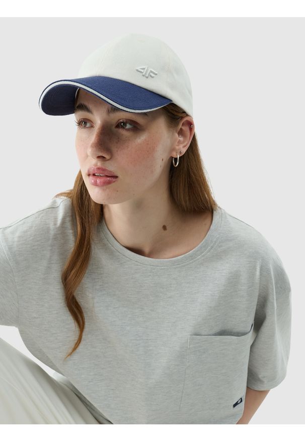 4f - 4F Czapka z daszkiem snapback uniseks - biała S/M. Kolor: biały. Materiał: bawełna, materiał. Wzór: haft. Sezon: lato. Styl: sportowy, klasyczny, casual