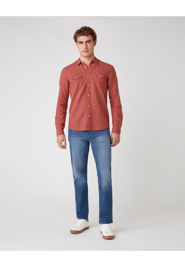 Wrangler - KOSZULA MĘSKA WRANGLER LS 2PKT FLAP SHIRT BARN RED W5A5LOXER 112130061
