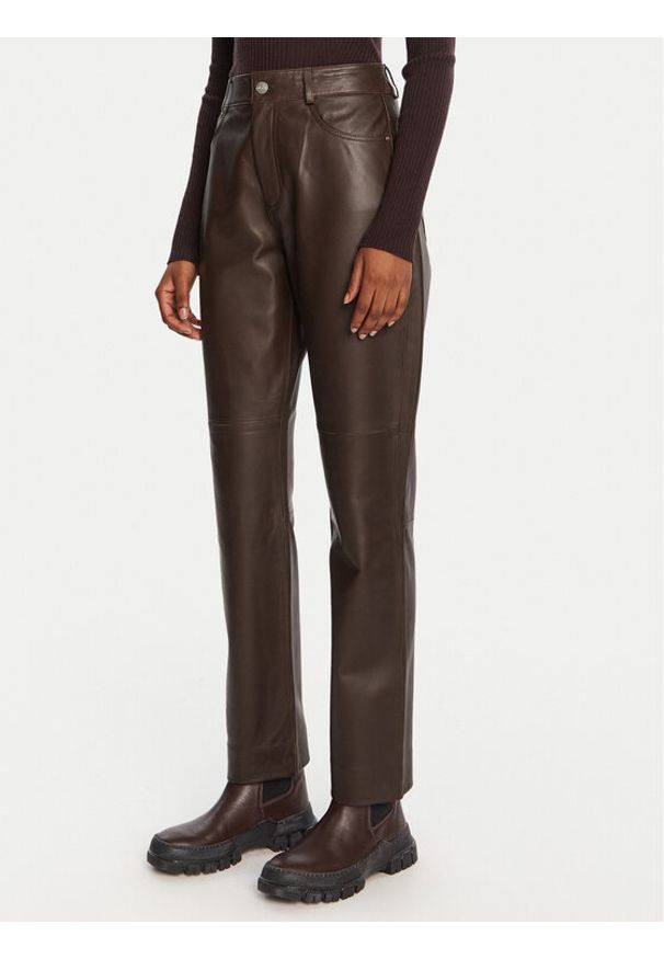 Marella Spodnie skórzane Doroty 2523436014 Brązowy Straight Fit. Kolor: brązowy. Materiał: skóra