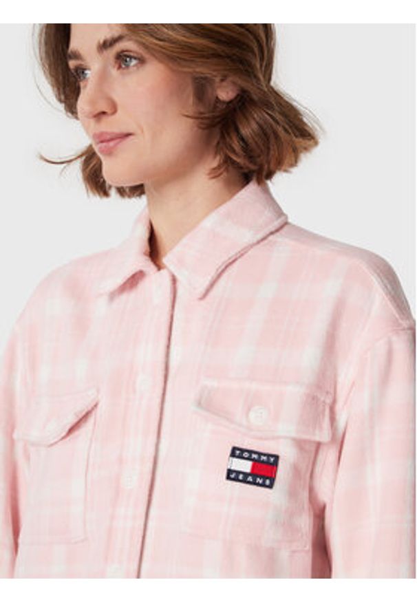 Tommy Jeans Koszula DW0DW15035 Różowy Relaxed Fit. Kolor: różowy. Materiał: syntetyk