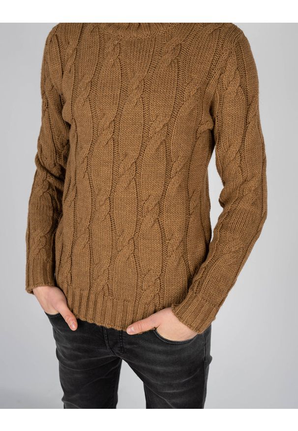 Xagon Man Sweter "Turtleneck" | A21081J10301 | Mężczyzna | Piaskowy. Okazja: na co dzień. Typ kołnierza: golf. Materiał: akryl, wełna. Styl: casual