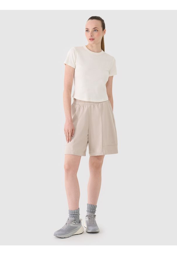 4f - 4F T-shirt slim z prążkowanej dzianiny damski - biały L. Okazja: na co dzień. Kolor: biały. Materiał: dzianina, prążkowany. Długość rękawa: krótki rękaw. Długość: krótkie. Wzór: prążki. Styl: klasyczny, sportowy, casual