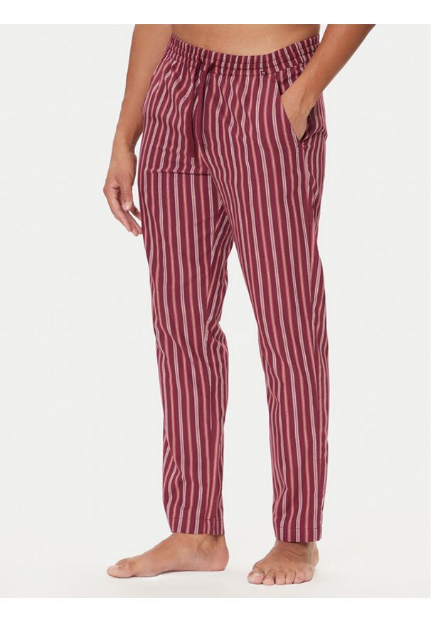 United Colors of Benetton - United Colors Of Benetton Spodnie piżamowe 4MYG4F00D Bordowy Regular Fit. Kolor: czerwony. Materiał: bawełna