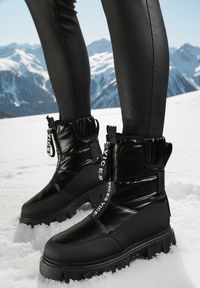 Born2be - Czarne Śniegowce na Grubej Podeszwie z Suwakiem Cresandi. Kolor: czarny. Sezon: zima. Styl: elegancki #1