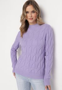 Born2be - Fioletowy Klasyczny Sweter w Ozdobny Splot Aliissa. Kolor: fioletowy. Materiał: dzianina. Długość rękawa: długi rękaw. Długość: długie. Wzór: ze splotem. Styl: klasyczny #1