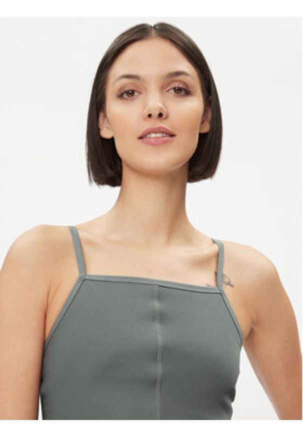 Reebok Top Yoga Performance IM4044 Szary Fitted Fit. Kolor: szary. Materiał: syntetyk