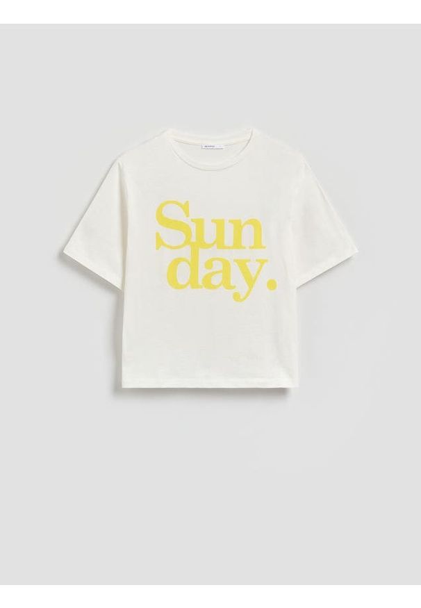 Reserved - Bawełniany t-shirt z nadrukiem - złamana biel. Materiał: bawełna. Wzór: nadruk