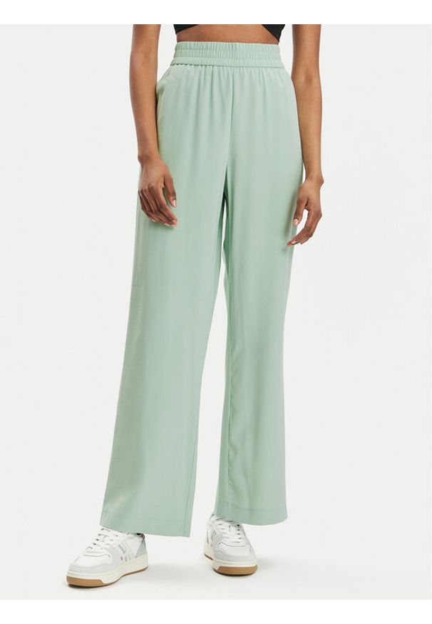 Vero Moda Spodnie materiałowe Carmen 10278926 Zielony Wide Leg. Kolor: zielony. Materiał: wiskoza