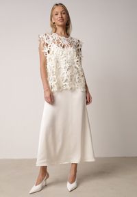 Born2be - Jasnobeżowa Satynowa Sukienka na Ramiączka z Wiskozy i Bawełny z Narzutką Messishis. Okazja: na co dzień. Kolor: beżowy. Materiał: wiskoza, satyna, bawełna. Długość rękawa: na ramiączkach. Wzór: aplikacja. Sezon: lato. Styl: casual #6