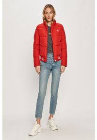 Calvin Klein Jeans - Kurtka. Typ kołnierza: bez kaptura. Kolor: czerwony. Materiał: bawełna, materiał, elastan, tkanina, poliester, włókno. Wzór: gładki #7