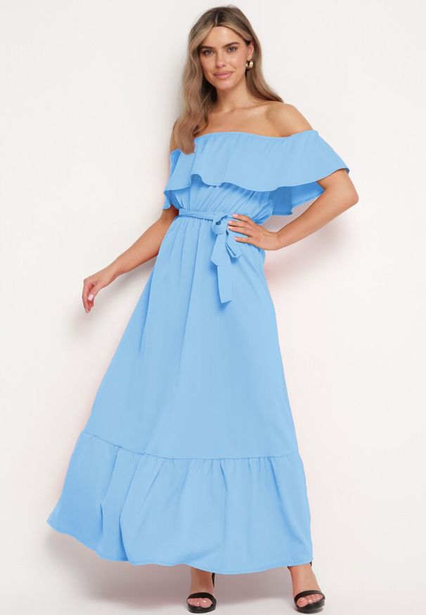 Born2be - Niebieska Sukienka o Rozkloszowanym Fasonie z Hiszpańskim Dekoltem i Materiałowym Paskiem Nacara. Okazja: na co dzień. Kolor: niebieski. Materiał: materiał. Długość rękawa: krótki rękaw. Sezon: lato. Typ sukienki: proste. Styl: casual