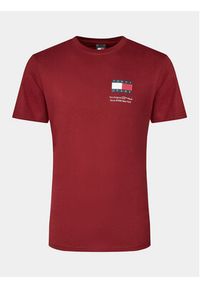 Tommy Jeans T-Shirt Essential Flag DM0DM18263 Czerwony Slim Fit. Kolor: czerwony. Materiał: bawełna