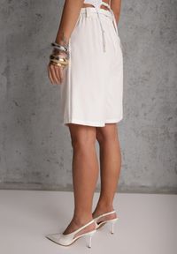 Renee - Białe Szorty Bermudy Eleganckie z Paskiem High Waist Rhodissa. Okazja: na co dzień. Stan: podwyższony. Kolor: biały. Materiał: materiał. Styl: elegancki #6