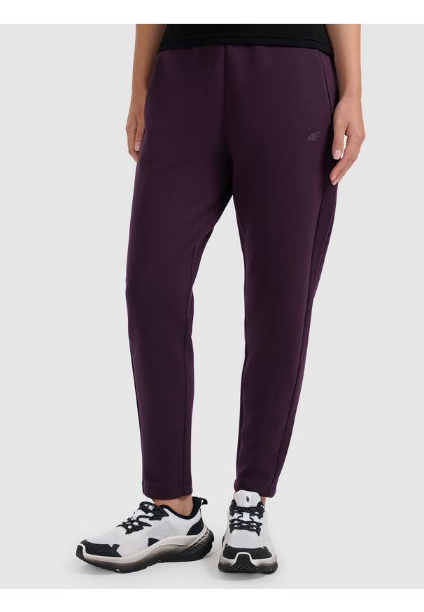 4f - 4F Spodnie dresowe damskie - fioletowe XS. Kolor: fioletowy. Materiał: dresówka