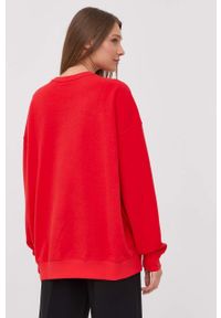 Hugo - HUGO bluza damska kolor czerwony z aplikacją. Kolor: czerwony. Materiał: poliester. Długość rękawa: długi rękaw. Długość: długie. Wzór: aplikacja