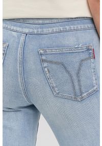 Miss Sixty jeansy damskie medium waist. Kolor: niebieski