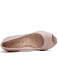 Marco Shoes Skórzane czółenka beżowe z obcasem 3D beżowy różowe. Kolor: różowy, beżowy, wielokolorowy. Materiał: skóra. Obcas: na obcasie. Wysokość obcasa: średni #9