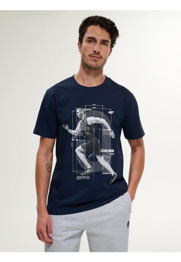 4f - 4F T-shirt regular z nadrukiem męski - niebieski L. Okazja: na co dzień. Kolor: niebieski. Materiał: jeans, dresówka, bawełna, dzianina. Wzór: nadruk. Styl: casual, klasyczny