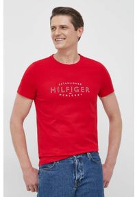 TOMMY HILFIGER - Tommy Hilfiger t-shirt bawełniany kolor czerwony z nadrukiem. Kolor: czerwony. Materiał: bawełna. Wzór: nadruk