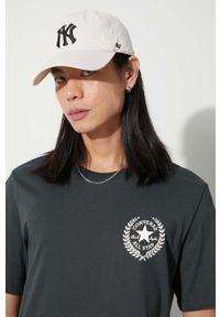 Converse t-shirt bawełniany kolor zielony z nadrukiem. Kolor: zielony. Materiał: bawełna. Długość rękawa: krótki rękaw. Długość: krótkie. Wzór: nadruk. Styl: klasyczny #9