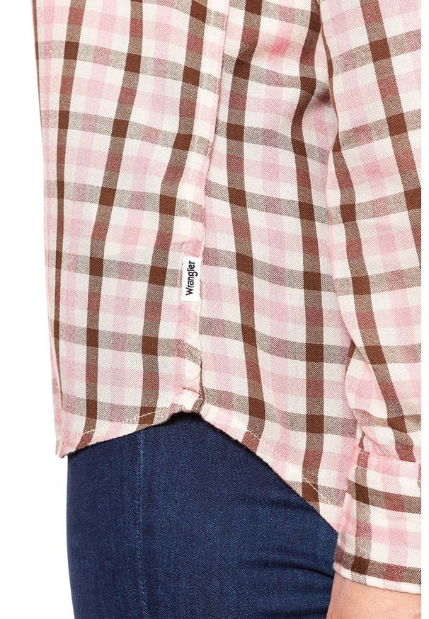 Wrangler - KOSZULA WRANGLER 1 PKT SHIRT CAMEO PINK W5241M1Y2 112129364. Materiał: wiskoza. Wzór: kratka